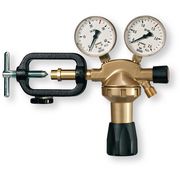 Pressure regulators and valves